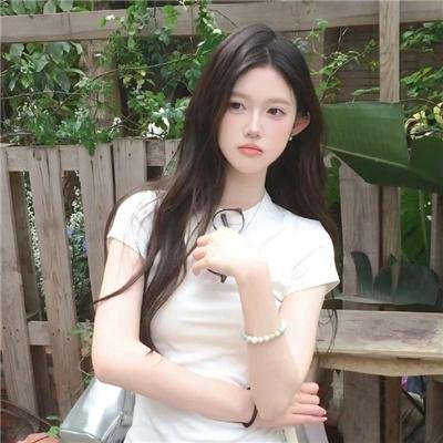 怕羞的黄莺